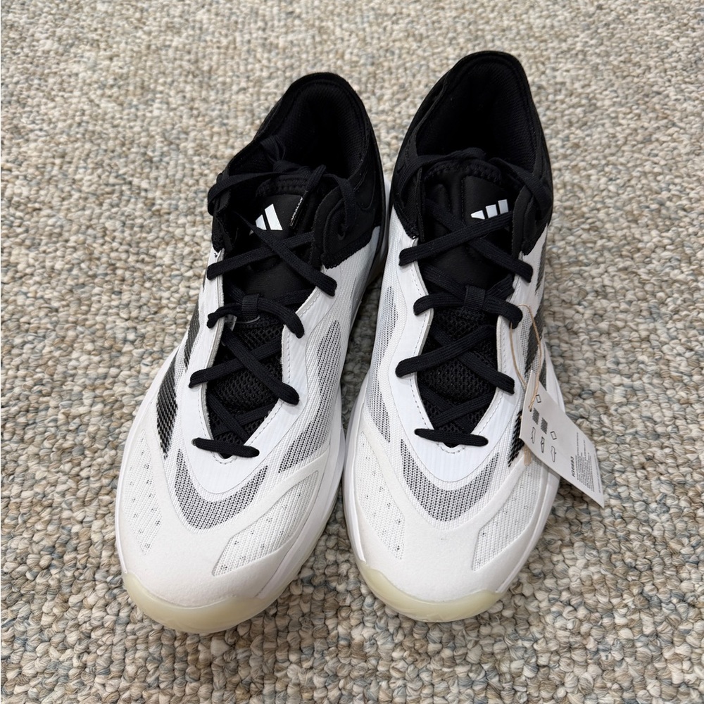 Men’s Adidas Adizero Select 2.0 Basketball Athletic Shoes, Black & White. 9.5